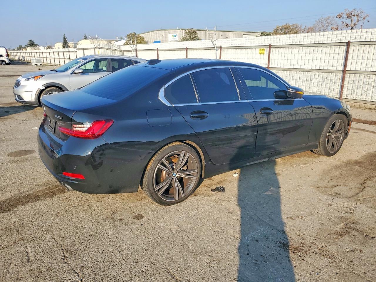 2024 BMW 330Xi - Фото 3