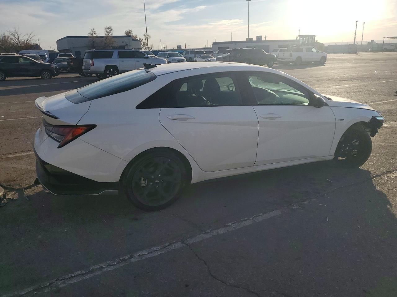2025 Hyundai Elantra N Line - Image 3