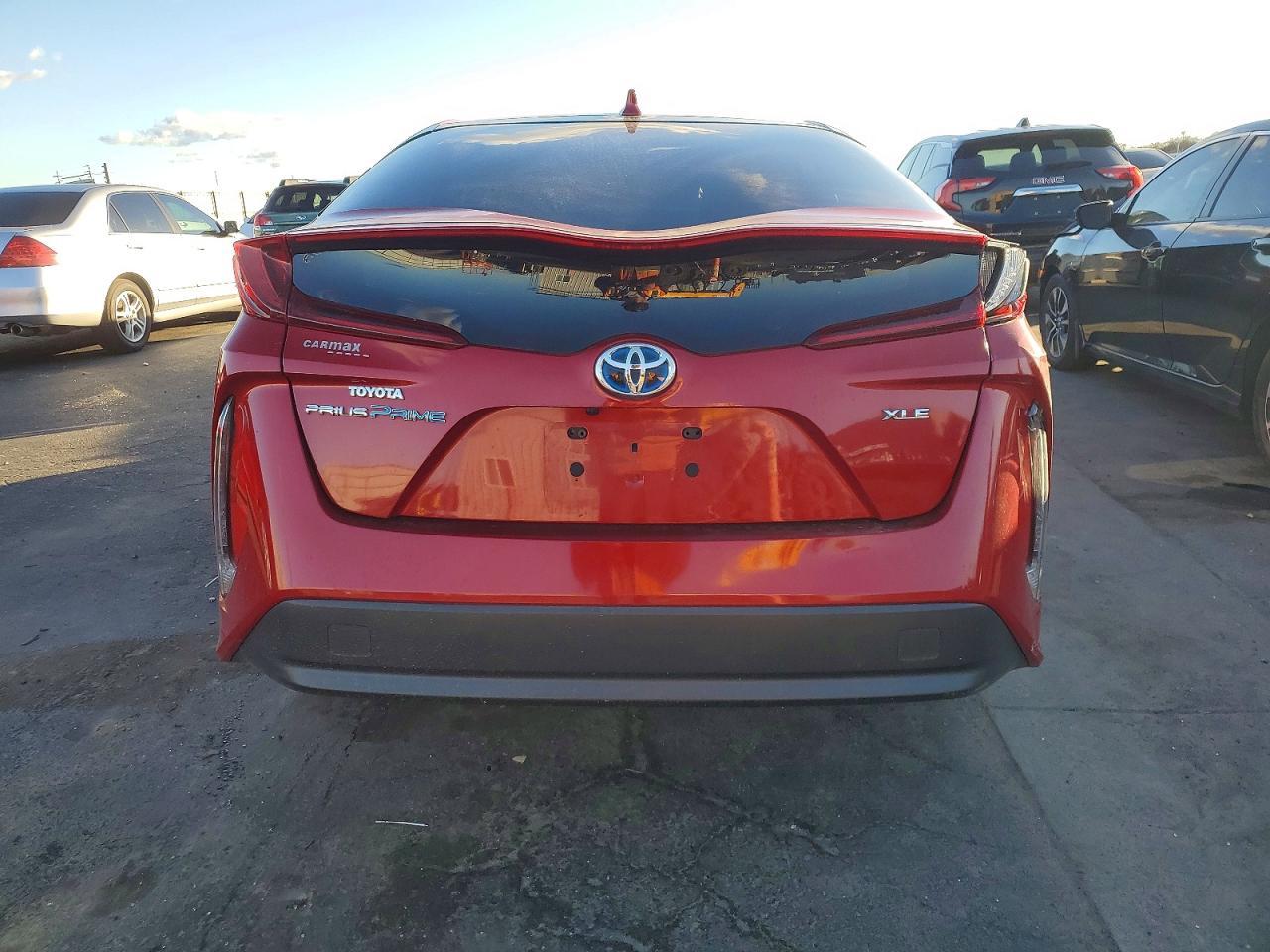 2020 Toyota Prius Prime Le - Фото 6