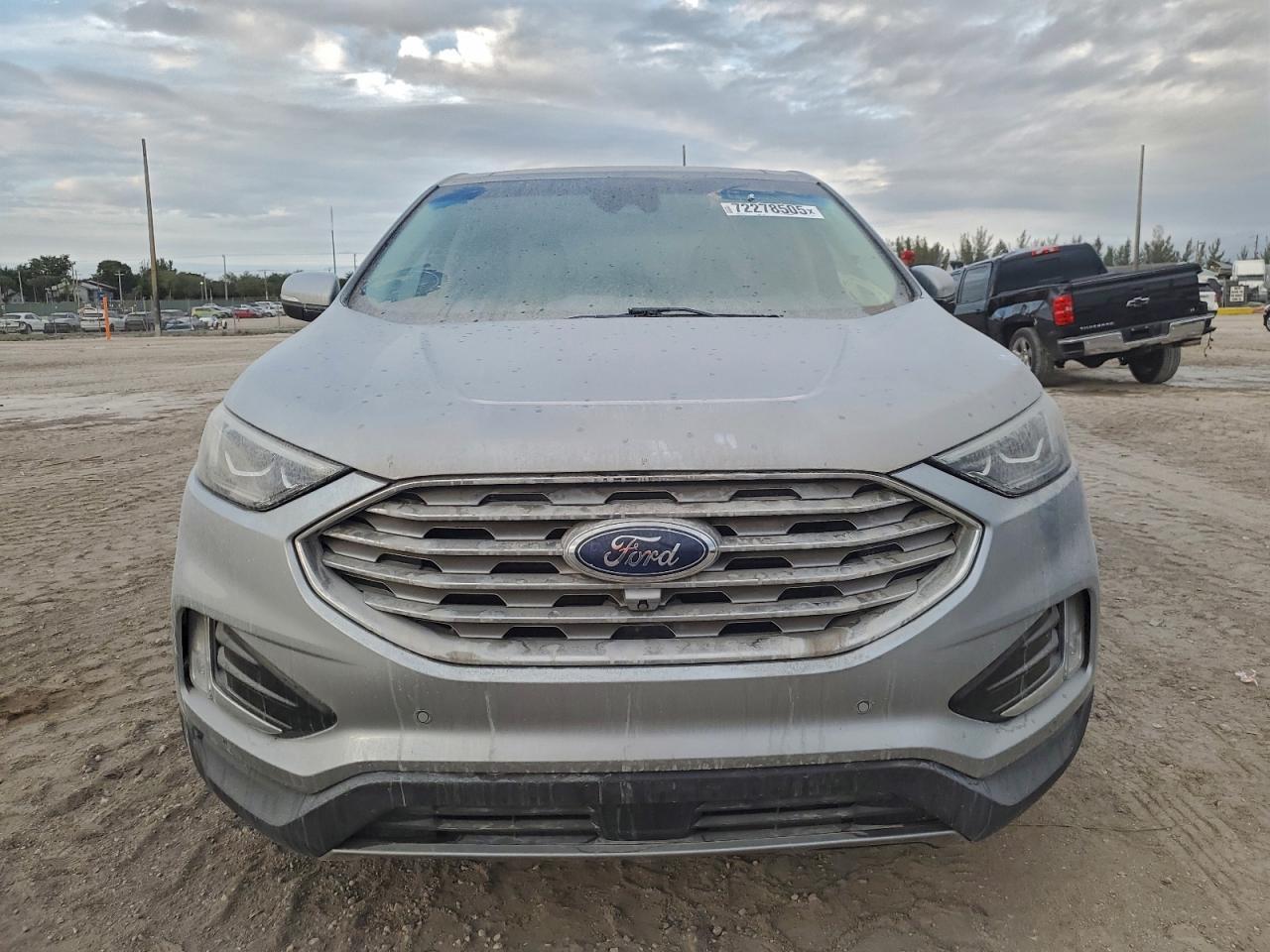 2020 Ford Edge Titanium - Image 5
