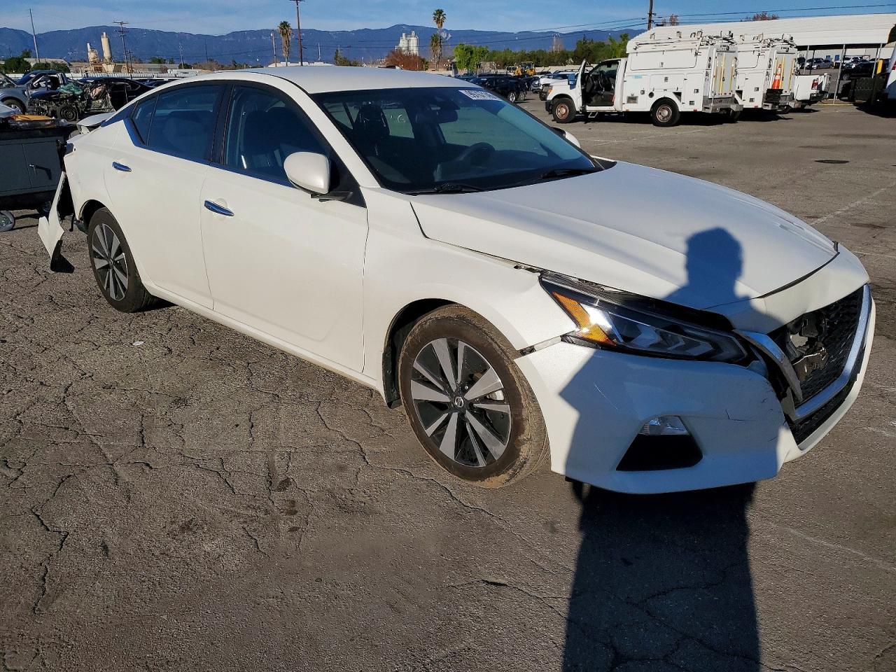 2022 Nissan Altima Sv - Image 4