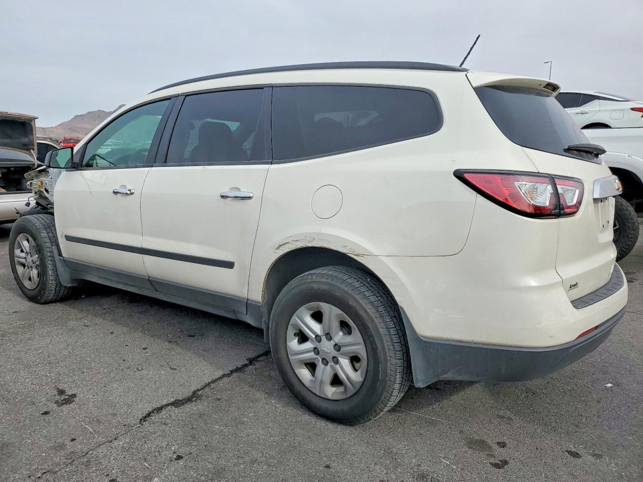 2014 Chevrolet Traverse Ls - Фото 2