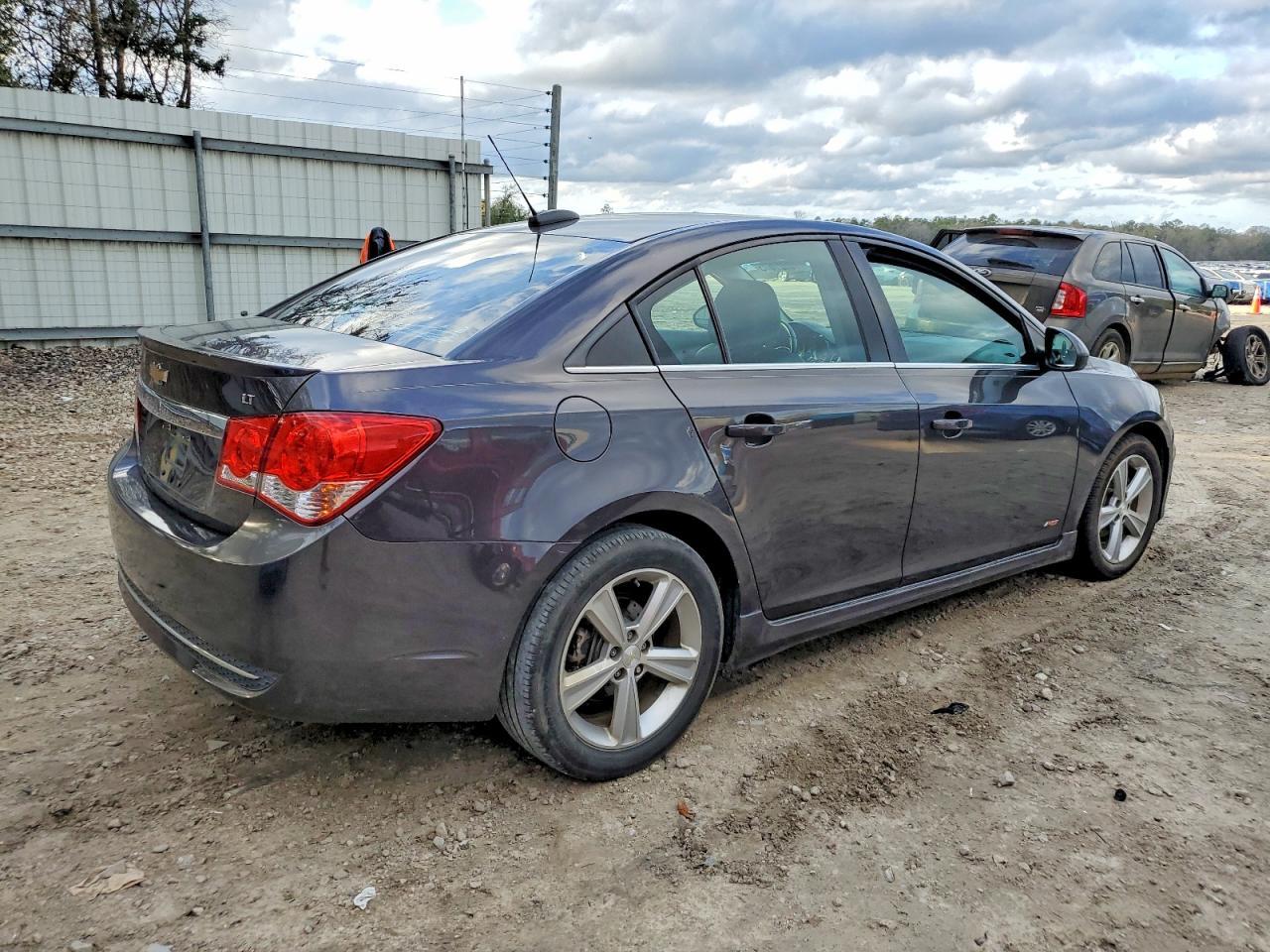 2015 Chevrolet Cruze Lt - Image 3