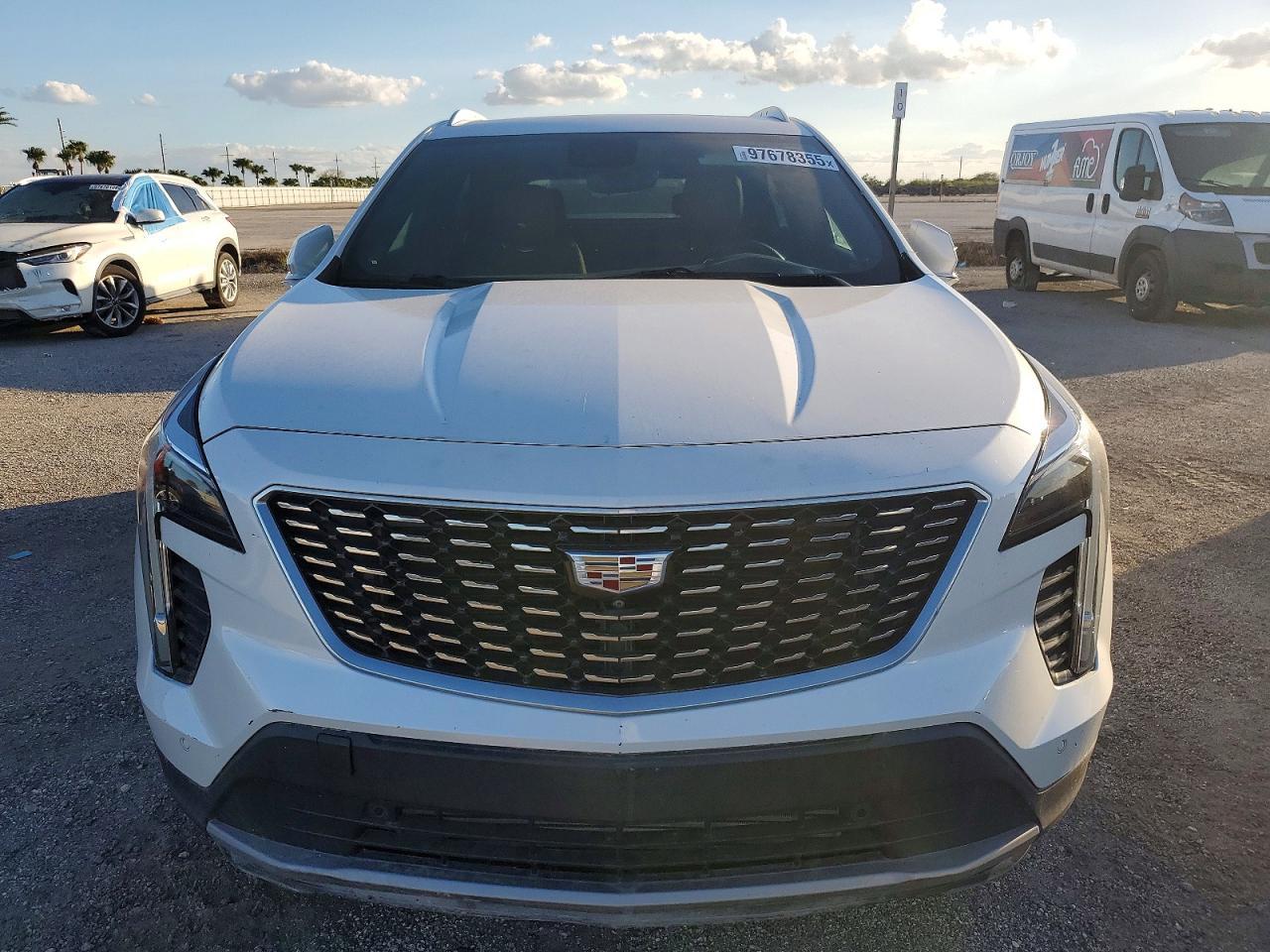 2019 Cadillac Xt4 Premium Luxury - Image 5