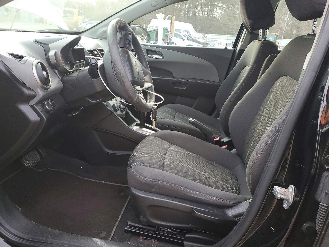 2016 Chevrolet Sonic Lt - Фото 7