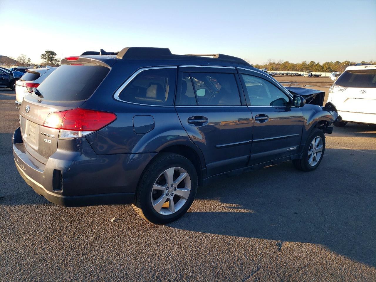 2014 Subaru Outback 2.5I Limited - Фото 3