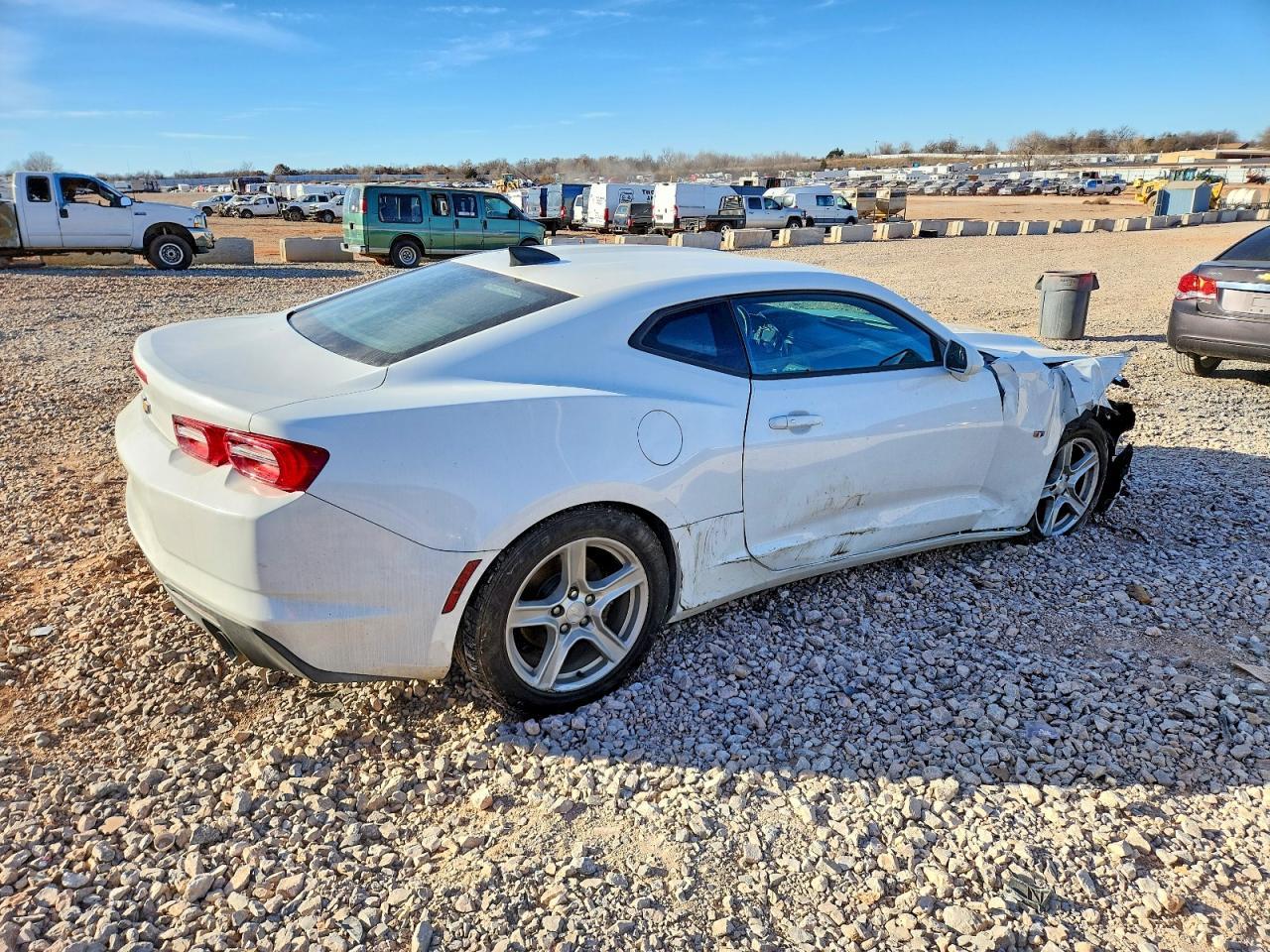 2019 Chevrolet Camaro Ls - Фото 3