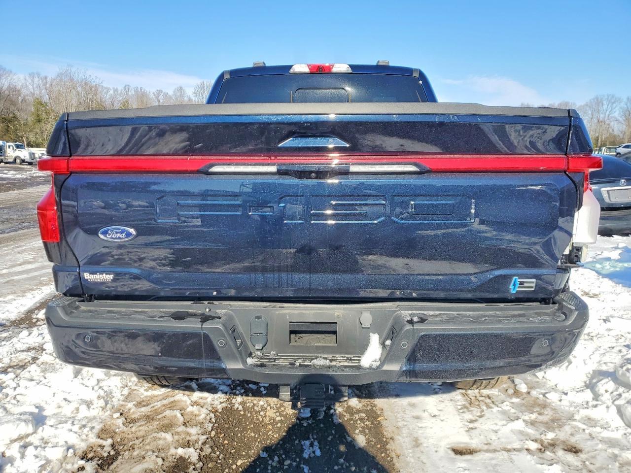 2023 Ford F150 Lightning Pro - Фото 6