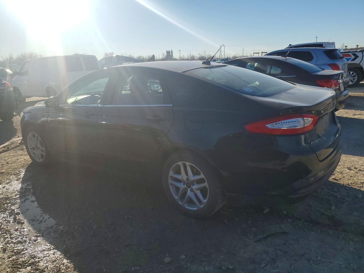2013 Ford Fusion Se - Фото 2