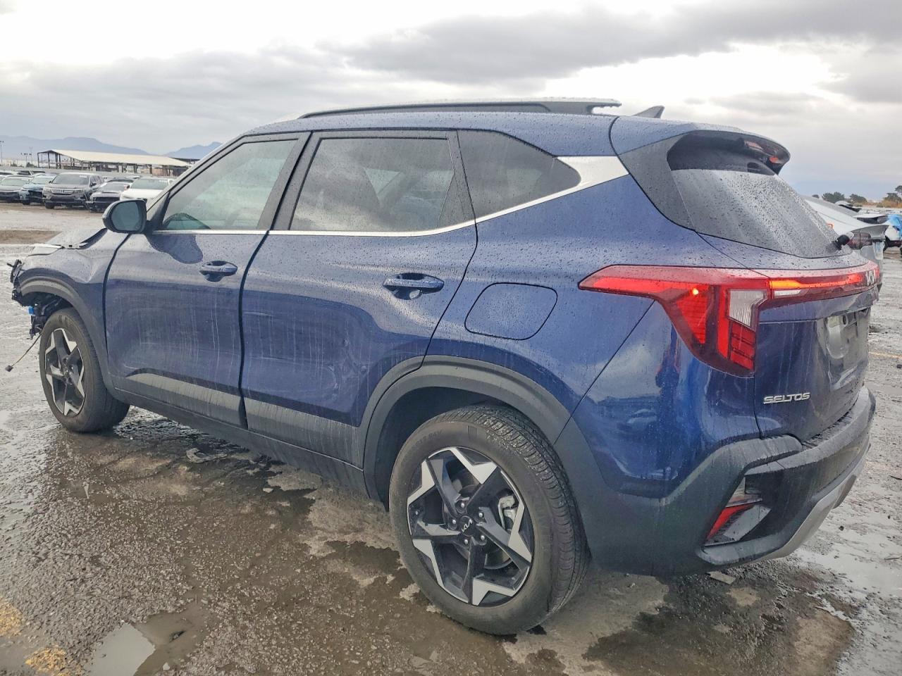 2024 Kia Seltos Ex - Image 2