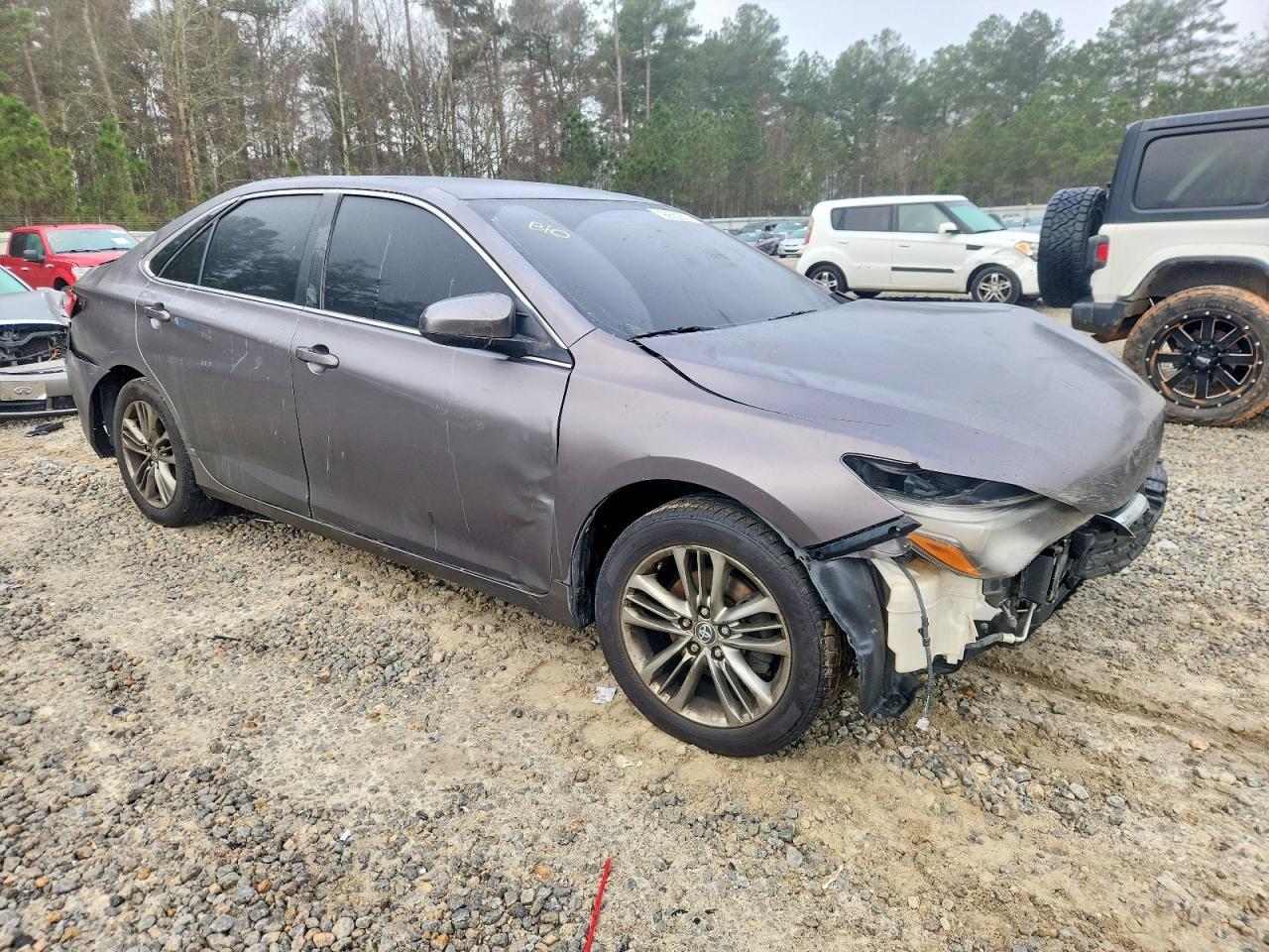 2015 Toyt Camry Le - Фото 4