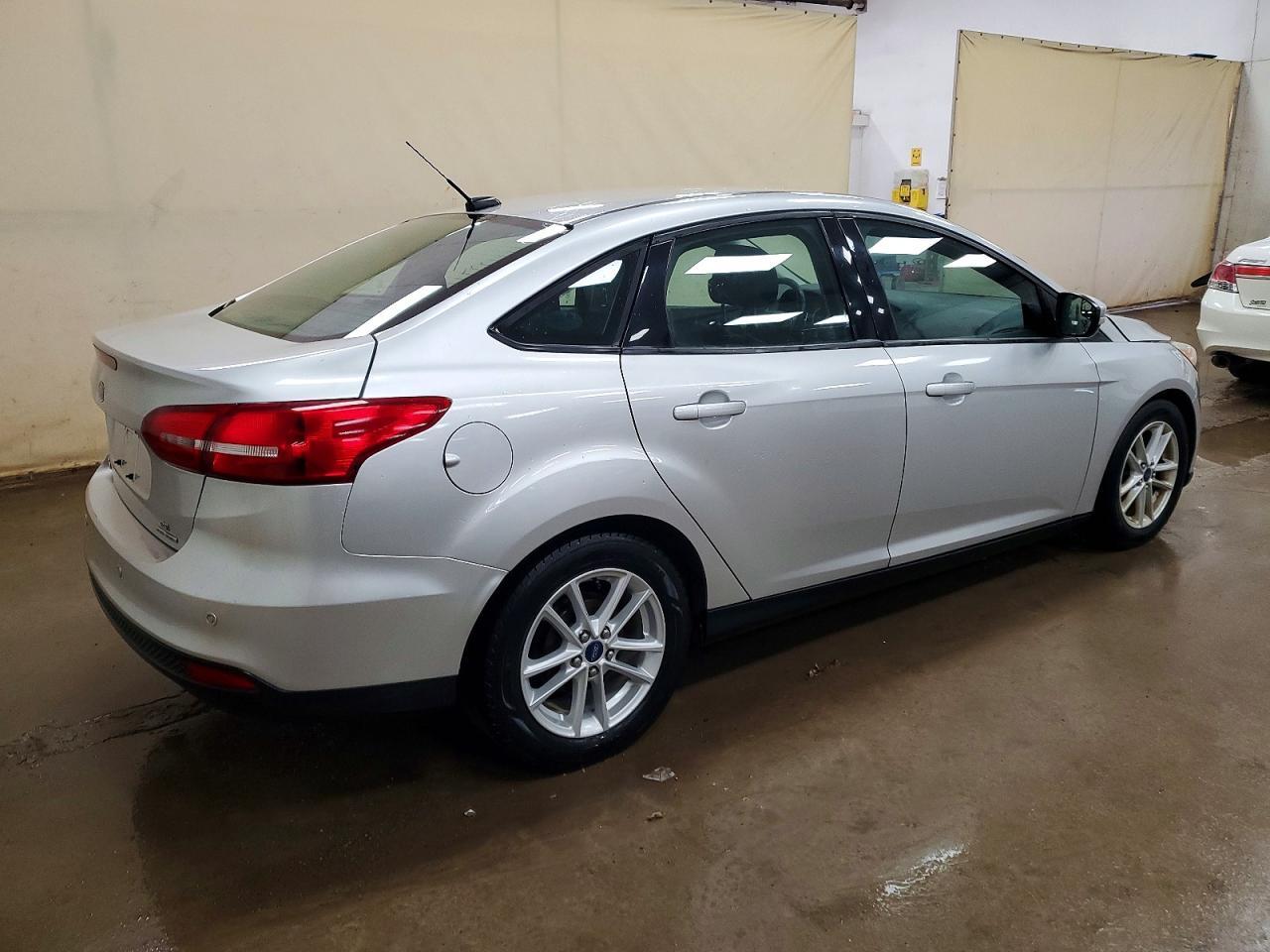 2016 Ford Focus Se - Image 3