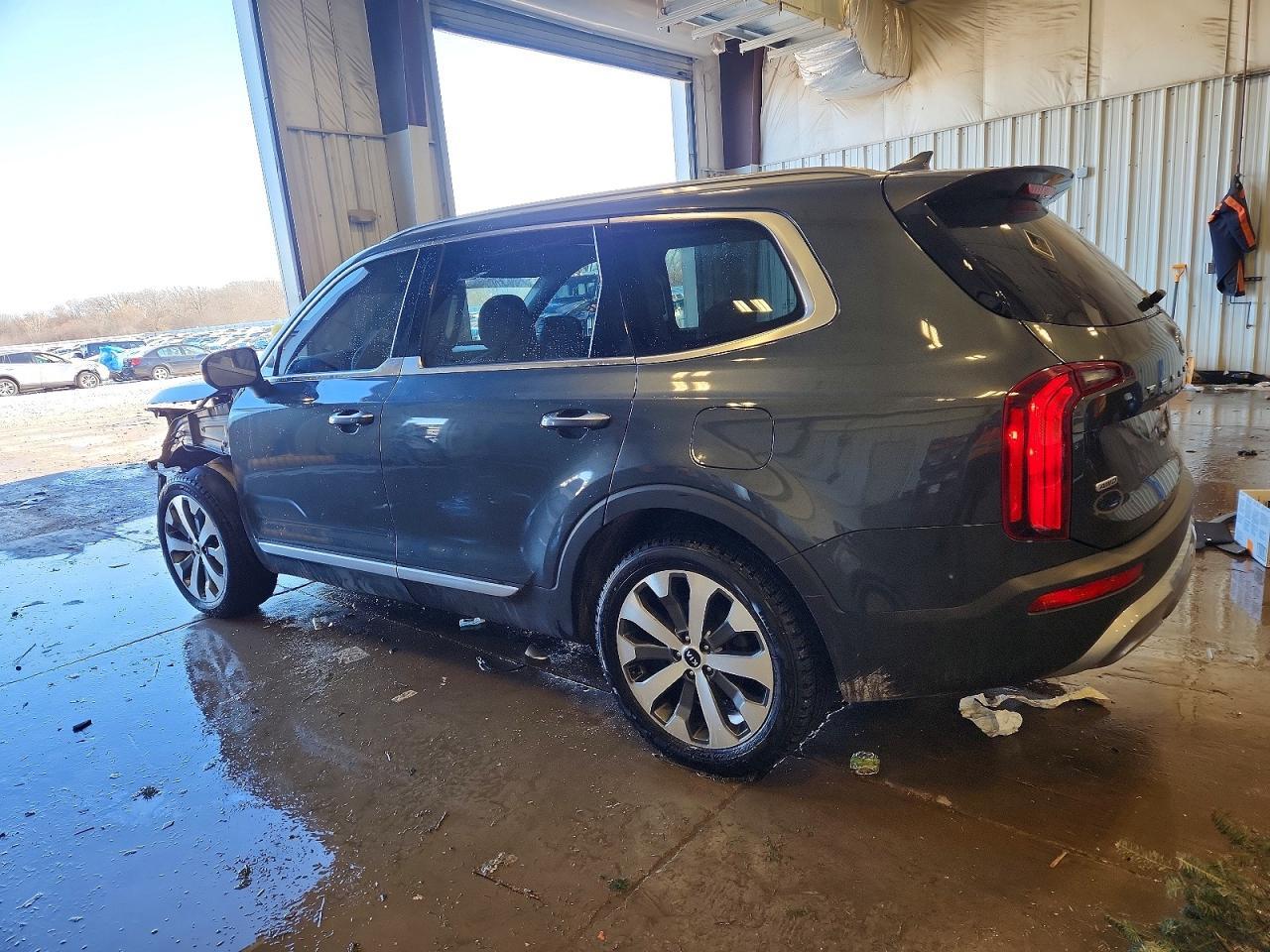 2021 Kia Telluride S - Image 2
