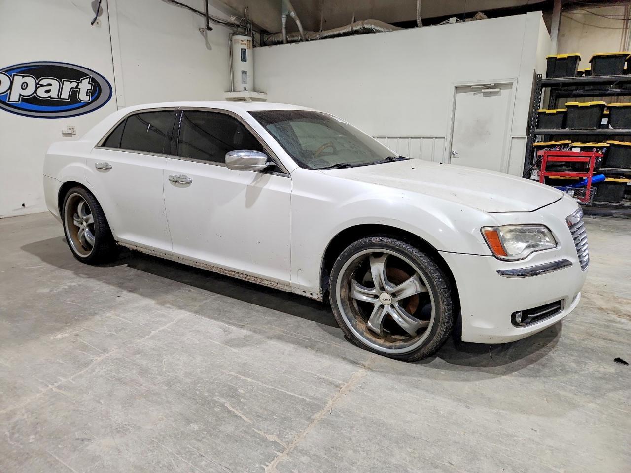 2012 Chrysler 300 Limited - Фото 4