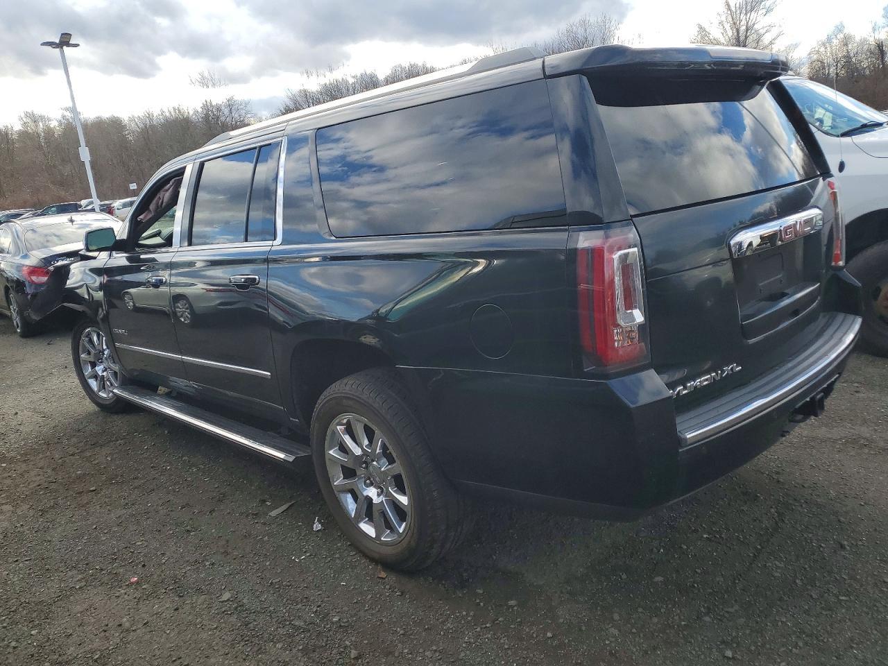 2015 GMC Yukon Xl Denali - Фото 2