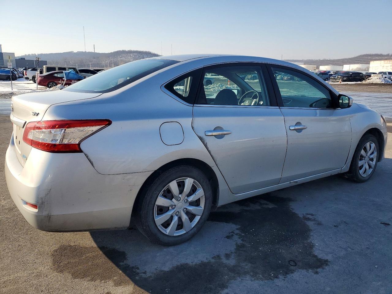 2014 Nissan Sentra S - Фото 3