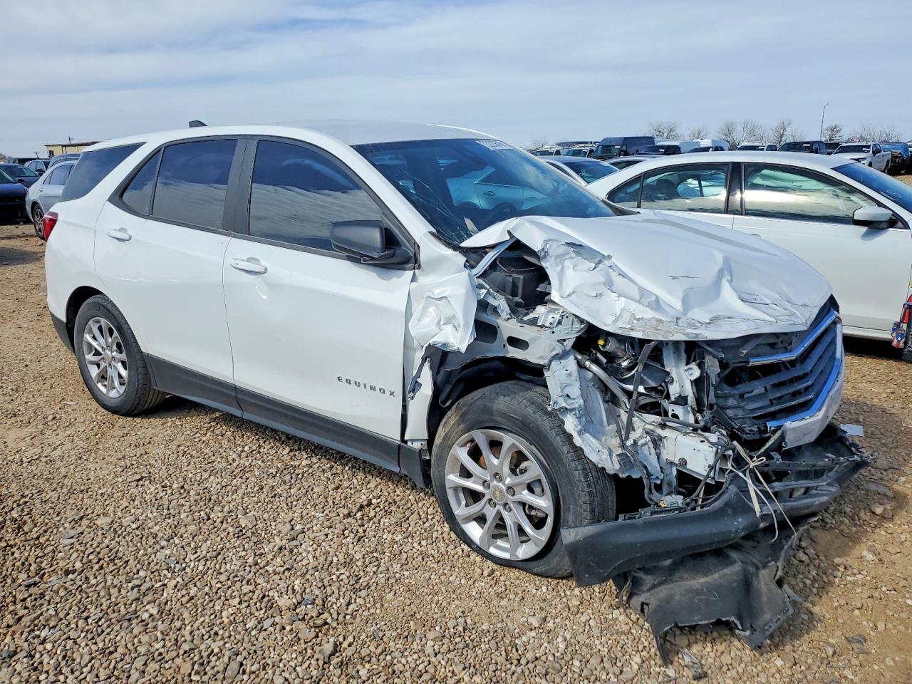 2021 Chevrolet Equinox Ls - Image 4