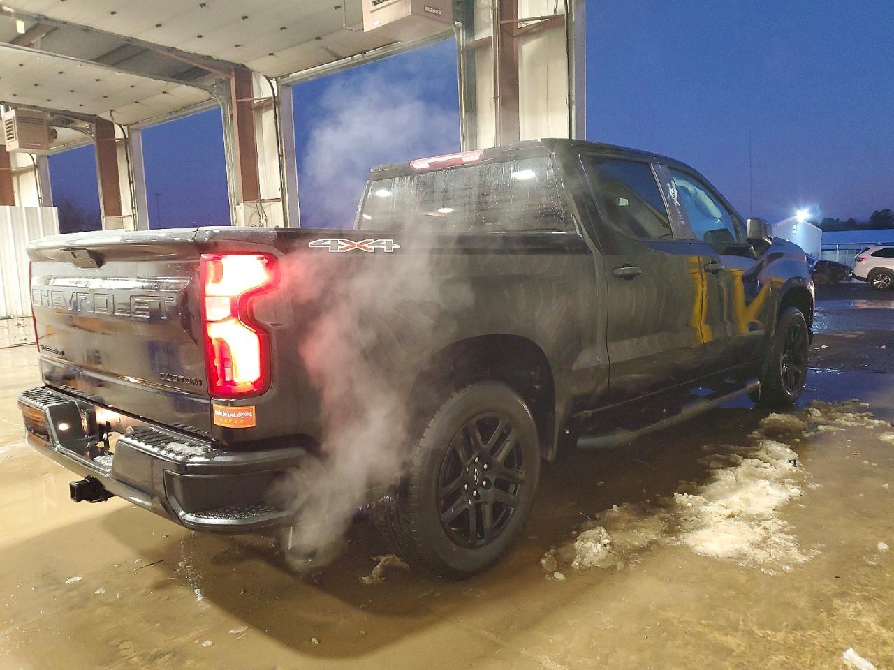 2022 Chevrolet Silverado Ltd K1500 Custom - Фото 3