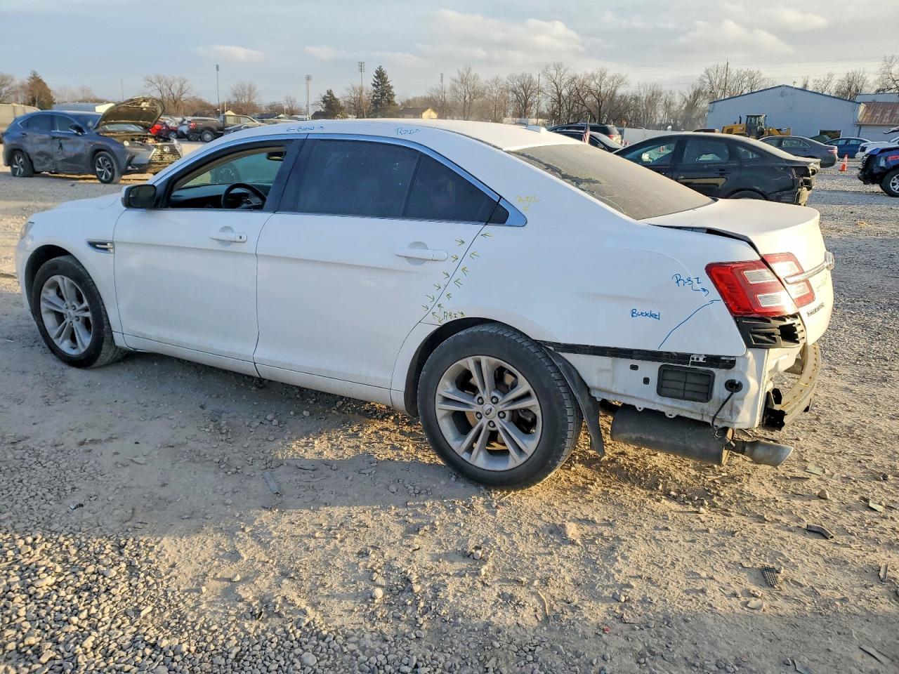 2016 Ford Taurus Sel - Фото 2