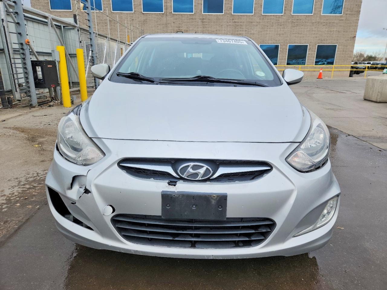 2012 Hyundai Accent Se - Фото 5