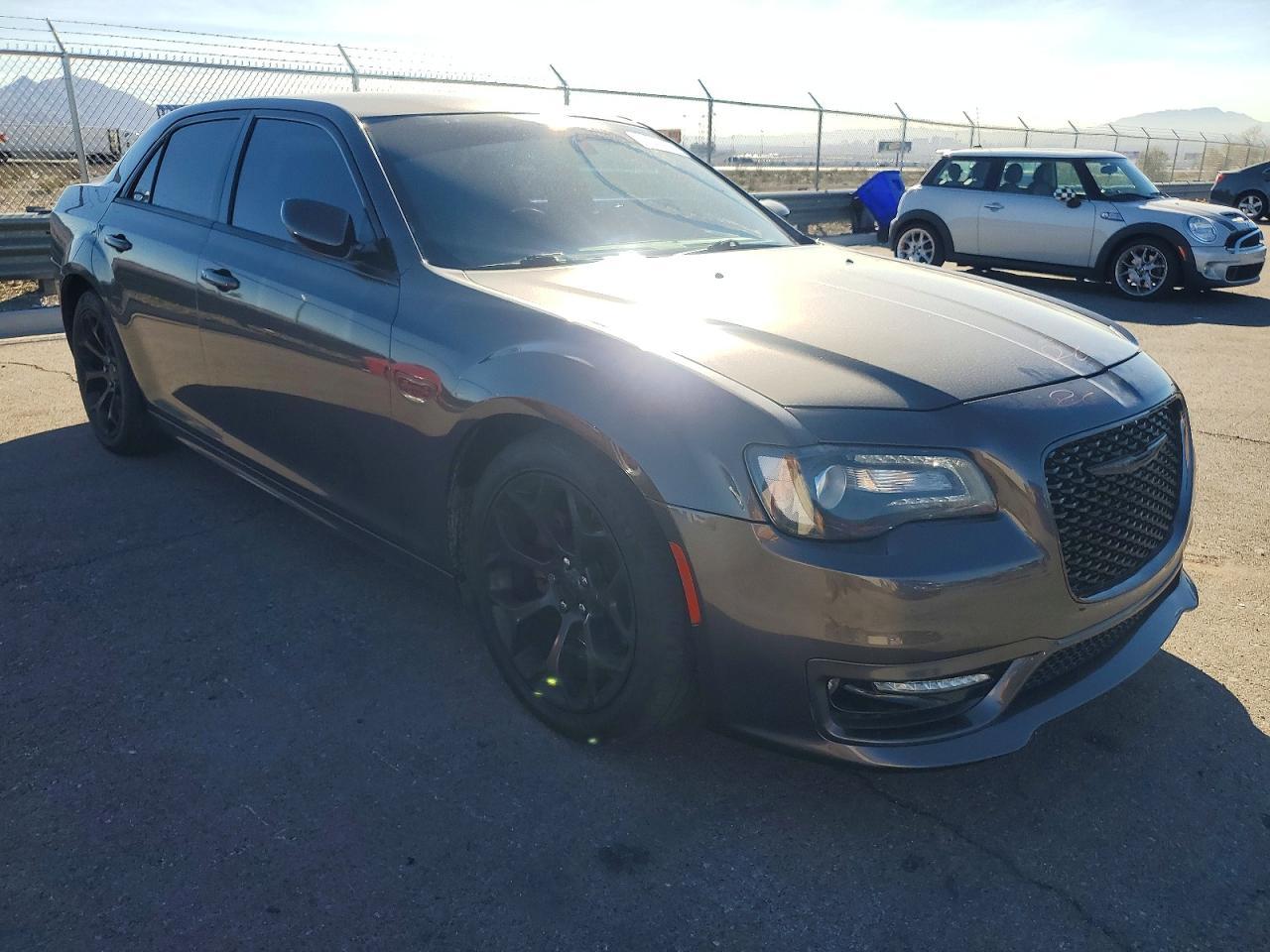 2018 Chrysler 300 S - Image 4