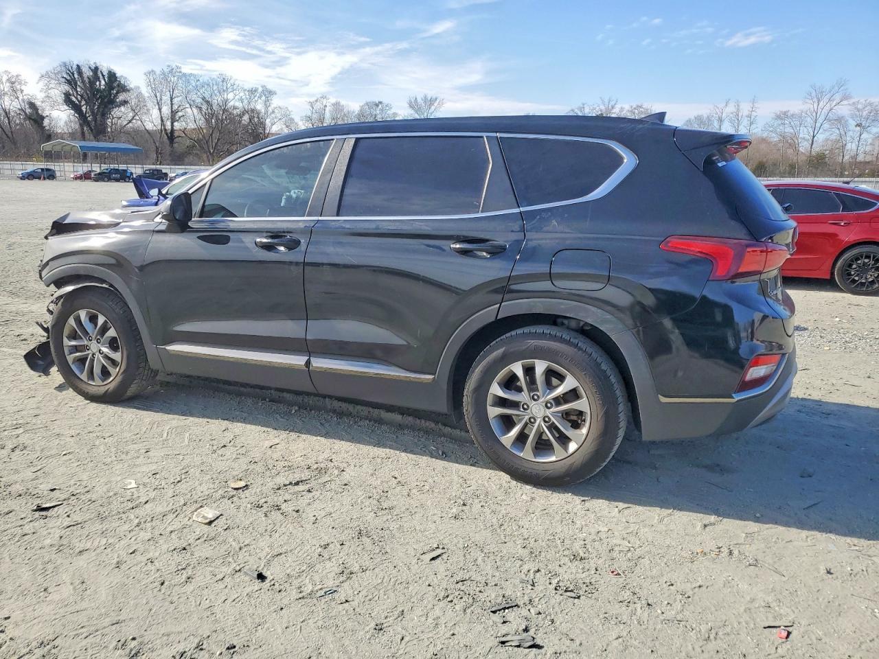 2019 Hyundai Santa Fe Se - Image 2