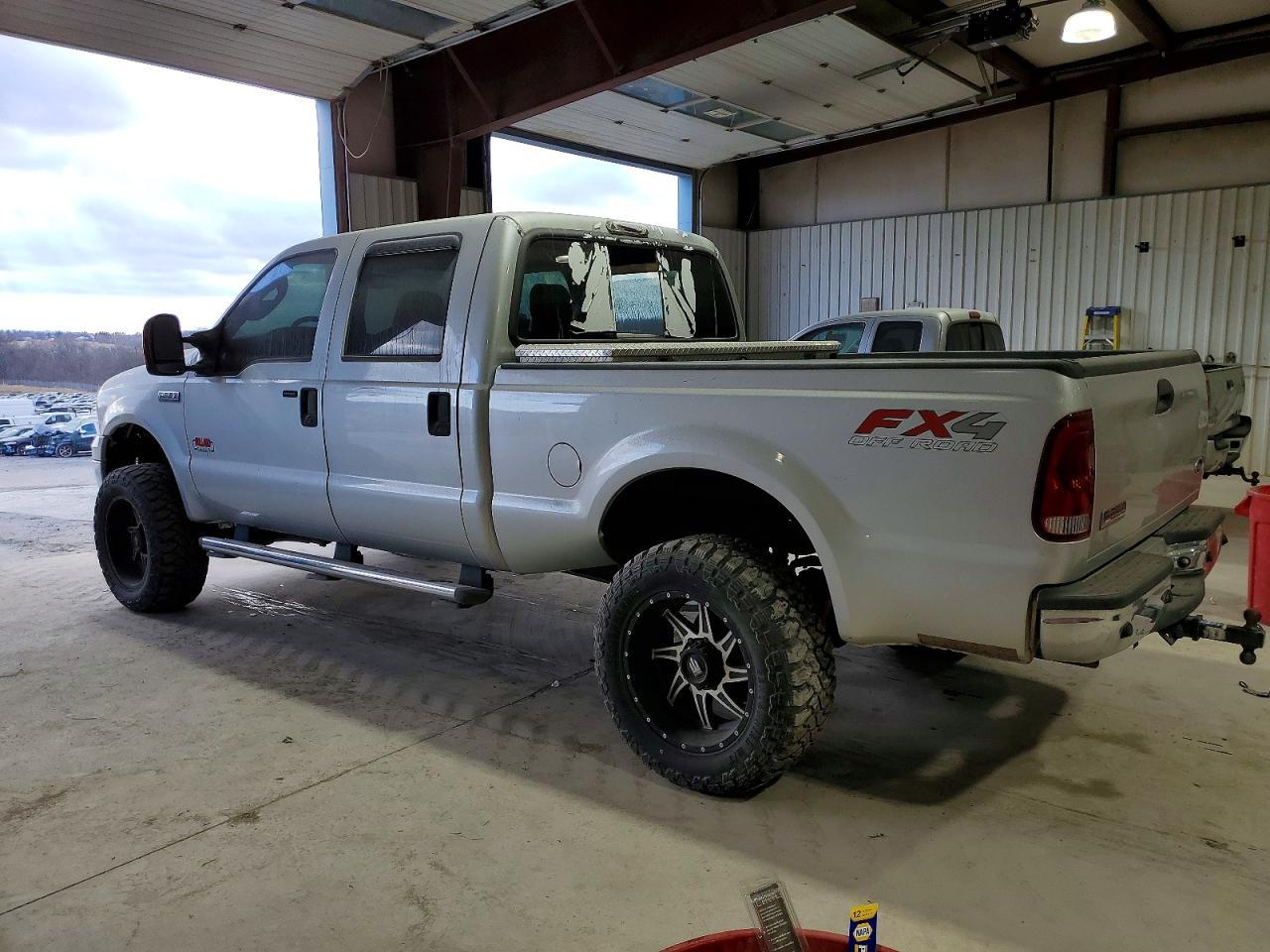 2006 Ford F250 Super Duty - Image 2