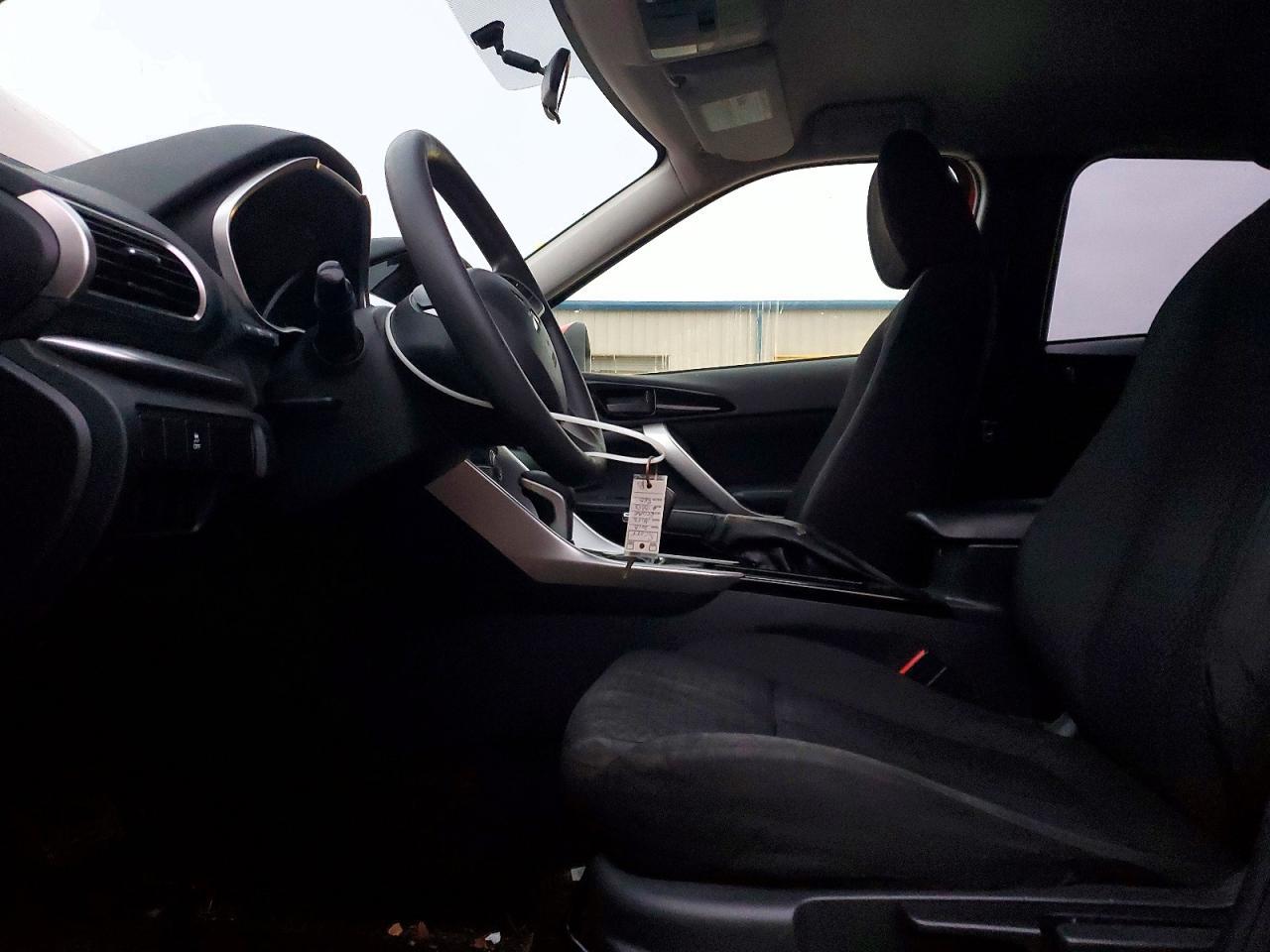 2018 Mitsubishi Eclipse Cross Es - Image 7