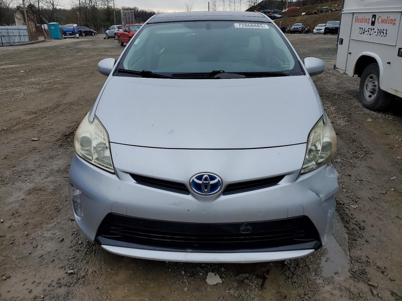2014 Toyota Prius Four - Image 5