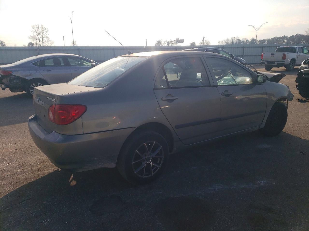 2004 Toyota Corolla Ce - Фото 3