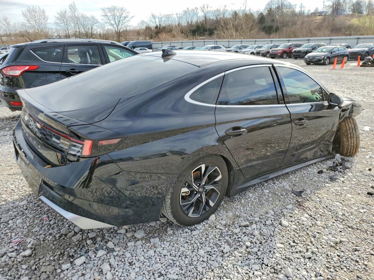2025 Hyundai Sonata Sel - Image 3