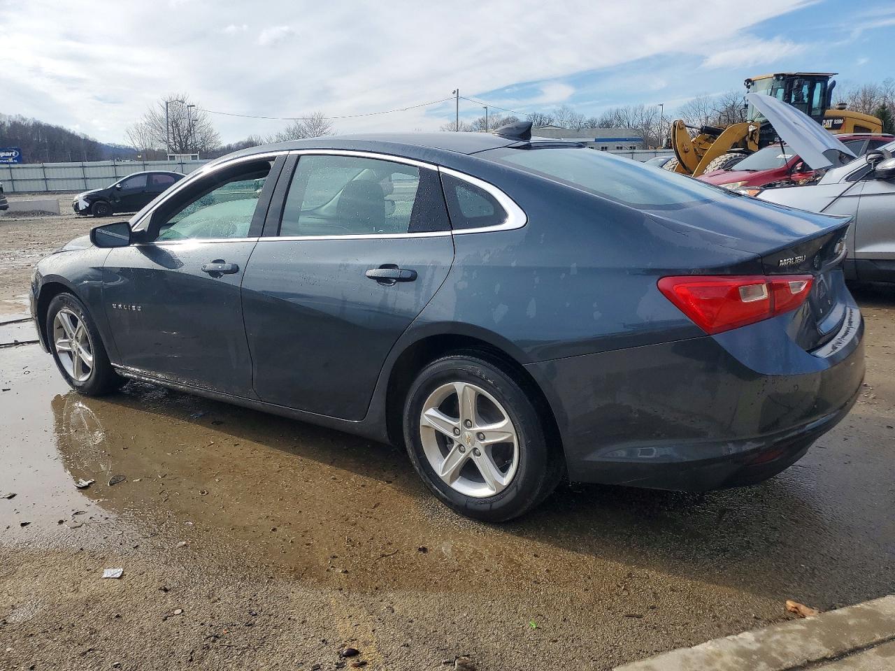 2020 Chevrolet Malibu Ls - Фото 2