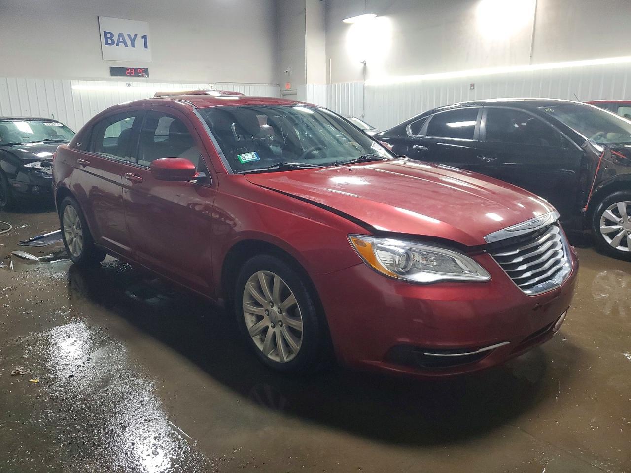 2014 Chrysler 200 Touring - Фото 4