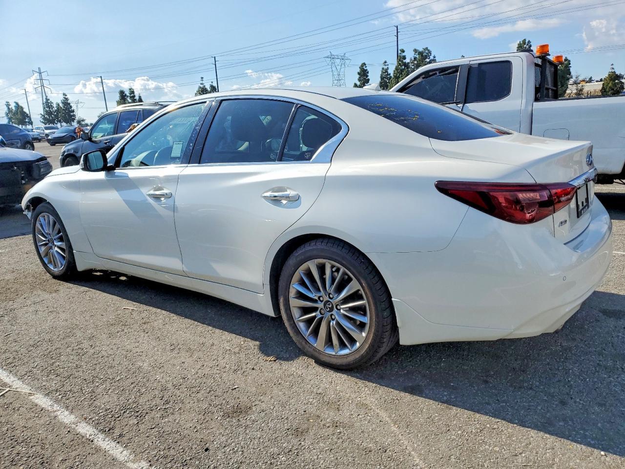 2021 Infiniti Q50 Luxe - Фото 2