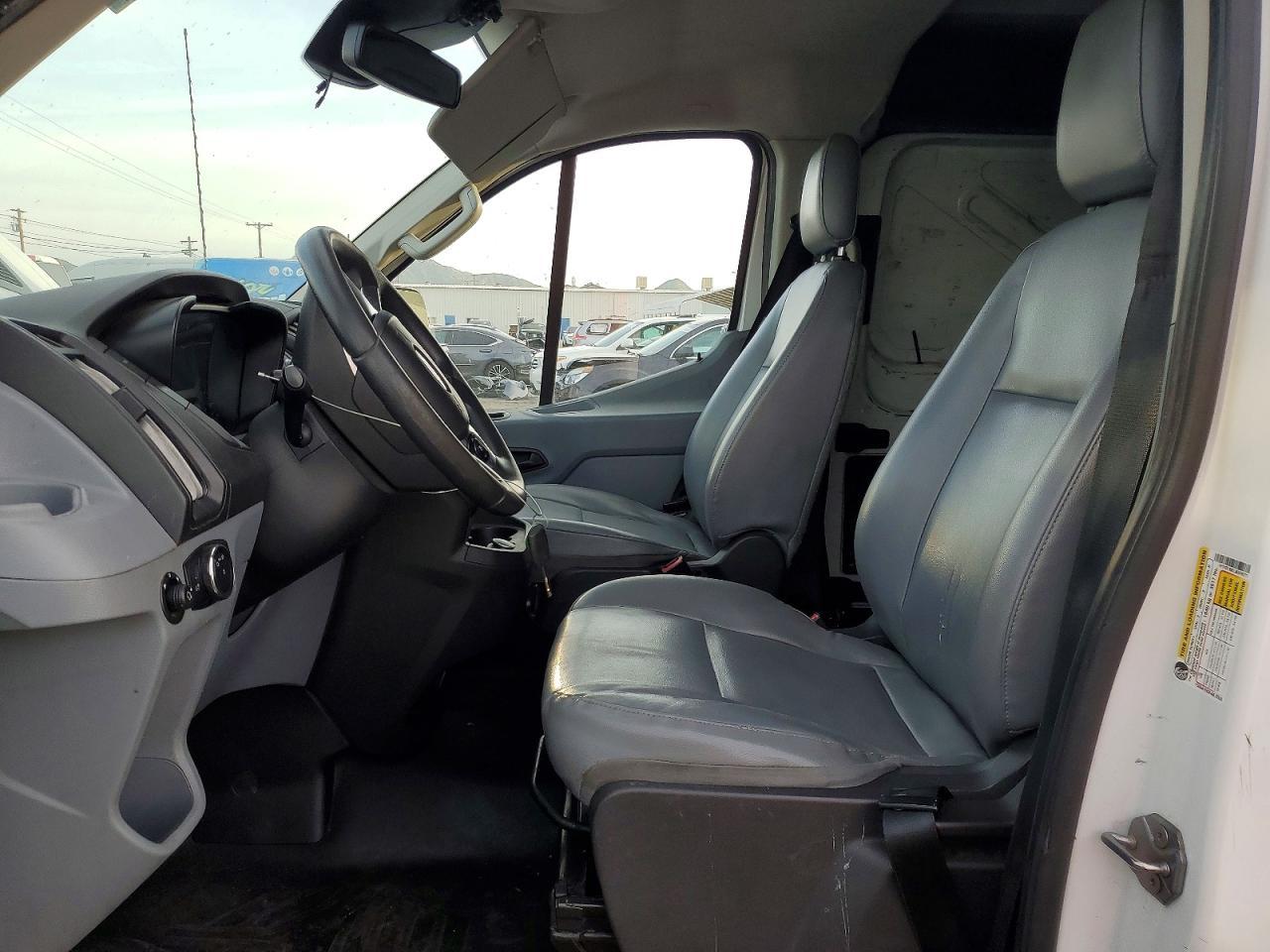 2018 Ford Transit 150 Delivery Van - Фото 7