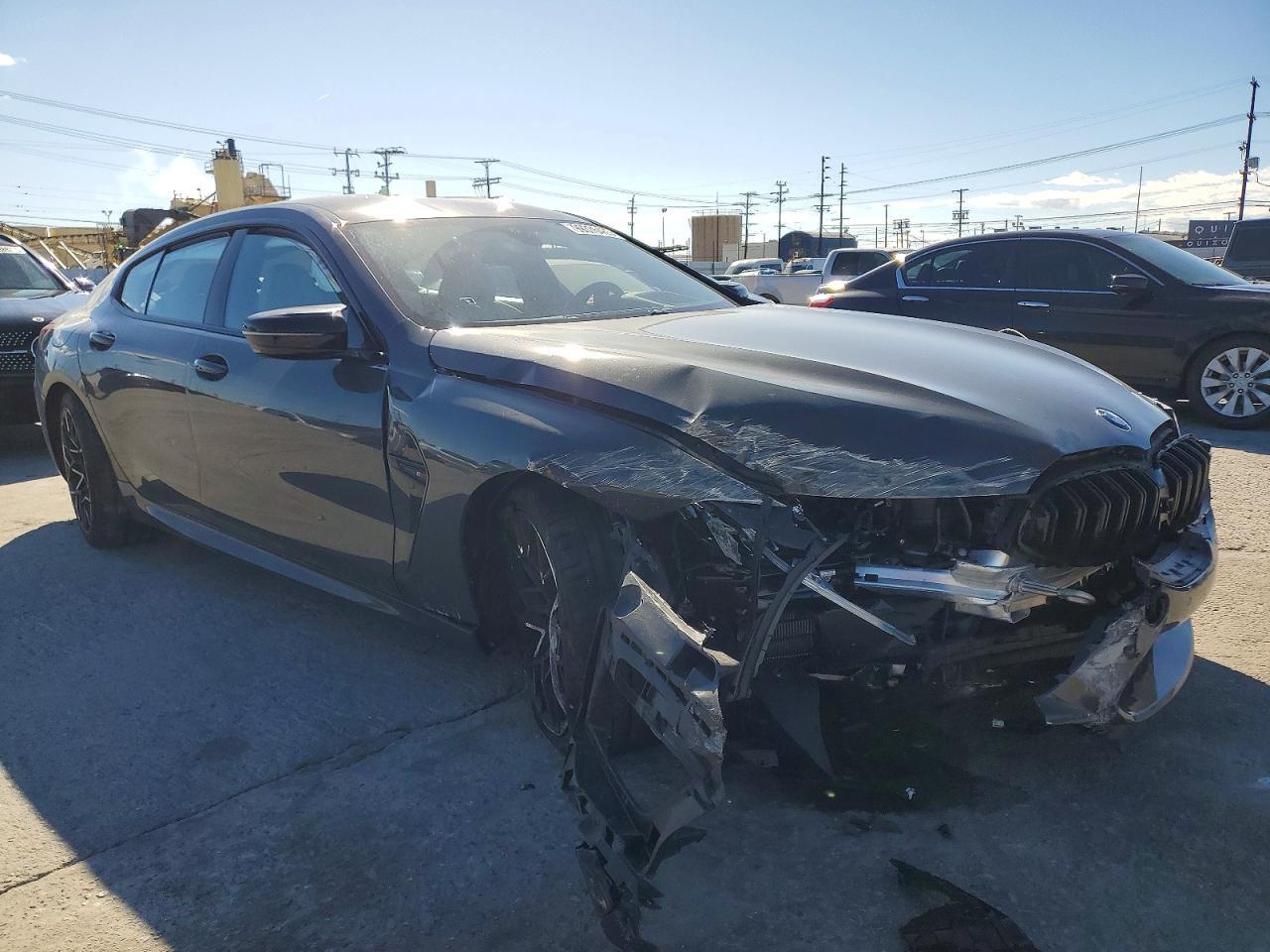 2025 BMW M8 - Фото 4