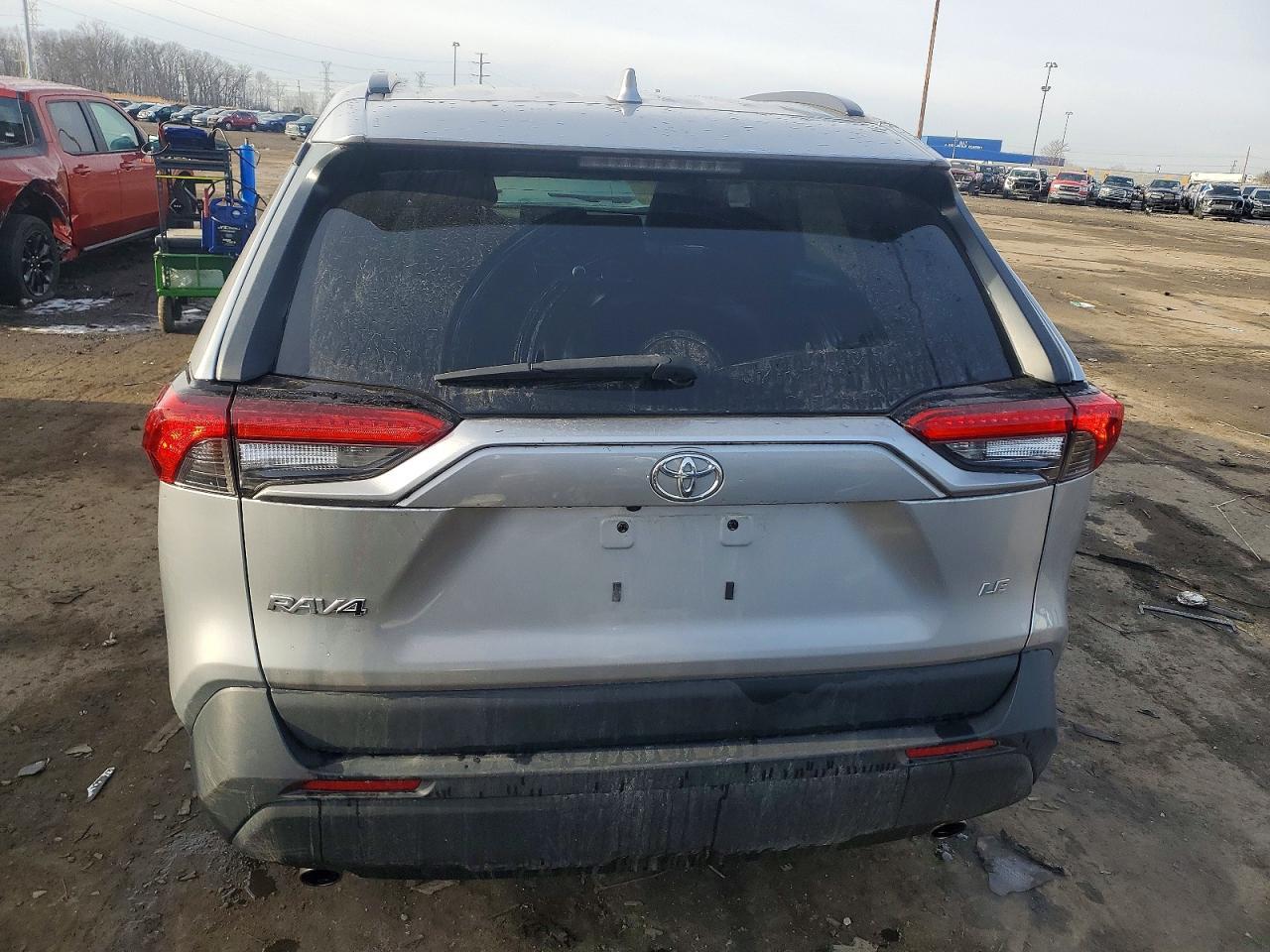 2021 Toyota Rav4 Le - Фото 6