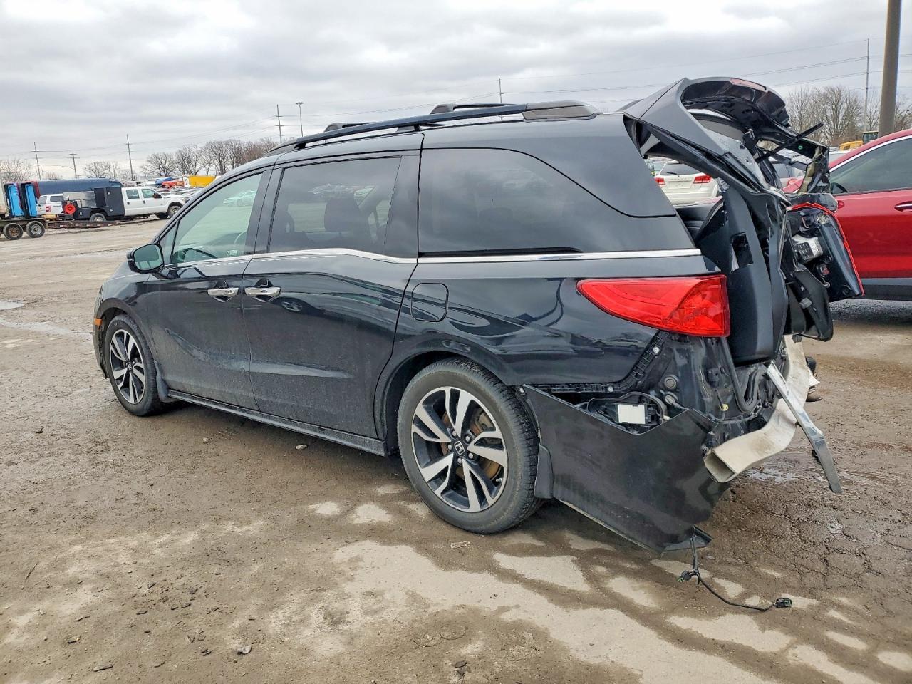 2019 Honda Odyssey Elite - Фото 2