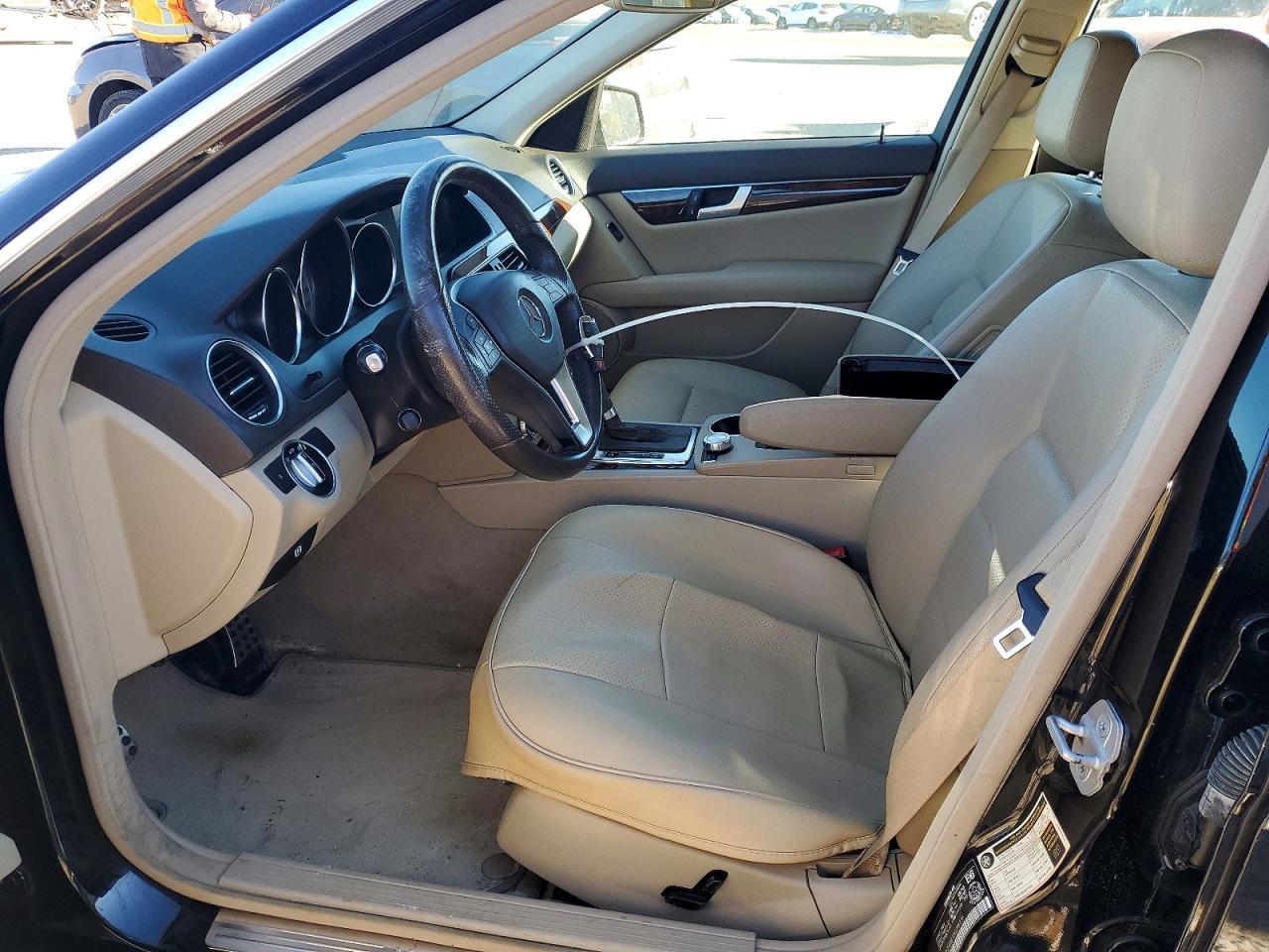 2013 Mercedes-Benz C 300 4Matic - Image 7