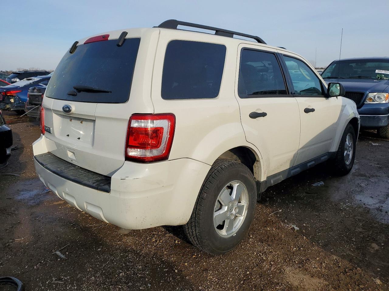 2011 Ford Escape Xlt - Фото 3