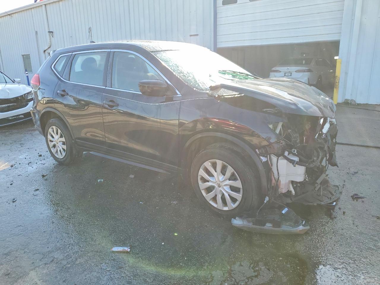 2017 Nissan Rogue S - Фото 4