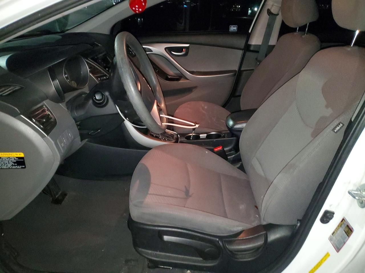 2015 Hyundai Elantra Se - Фото 7