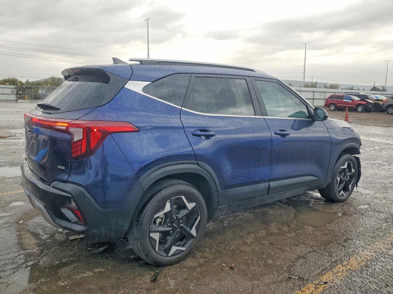 2024 Kia Seltos Ex - Image 3