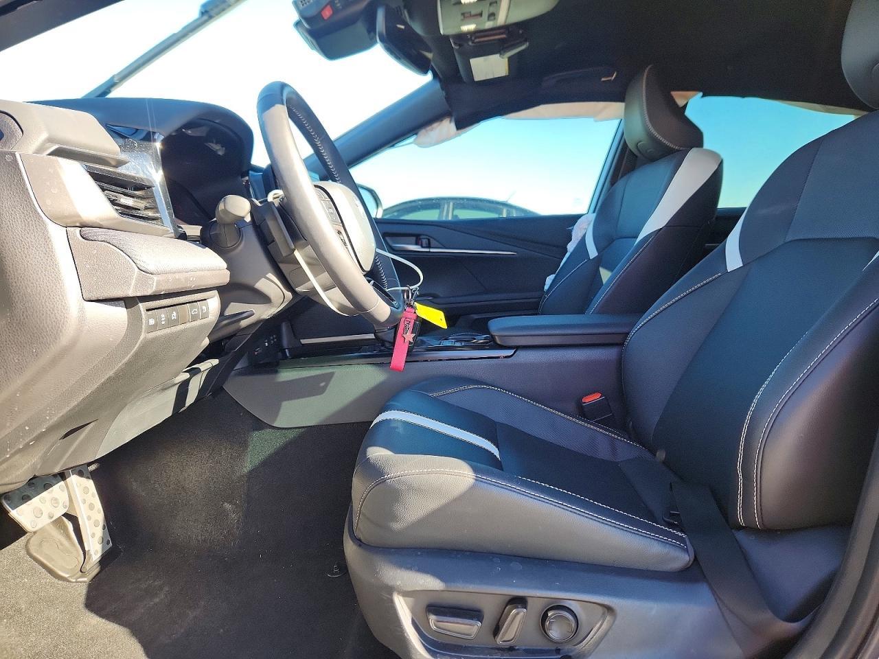 2025 Toyota Camry Se - Фото 7