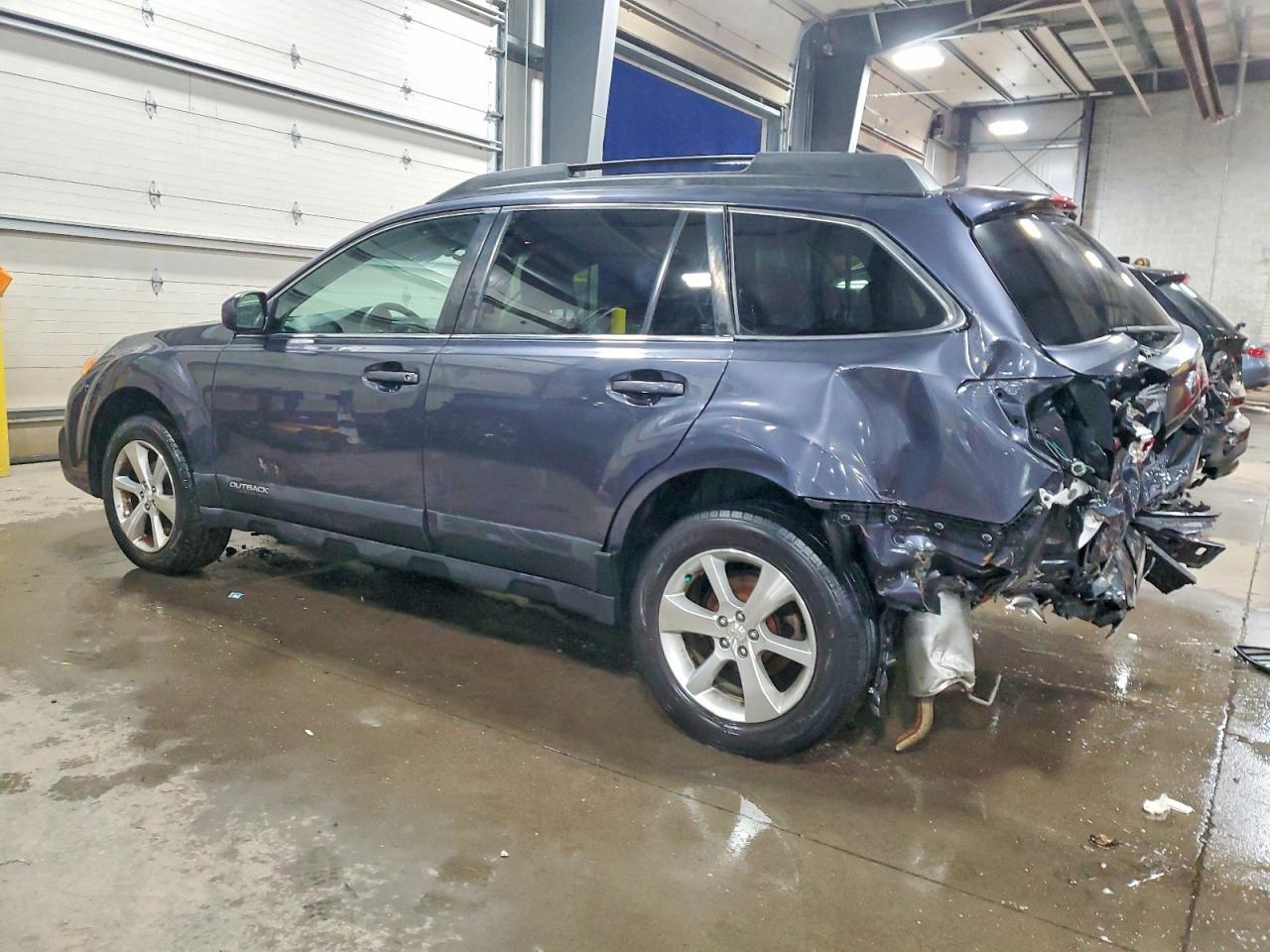 2013 Subaru Outback 2.5I Limited - Фото 2