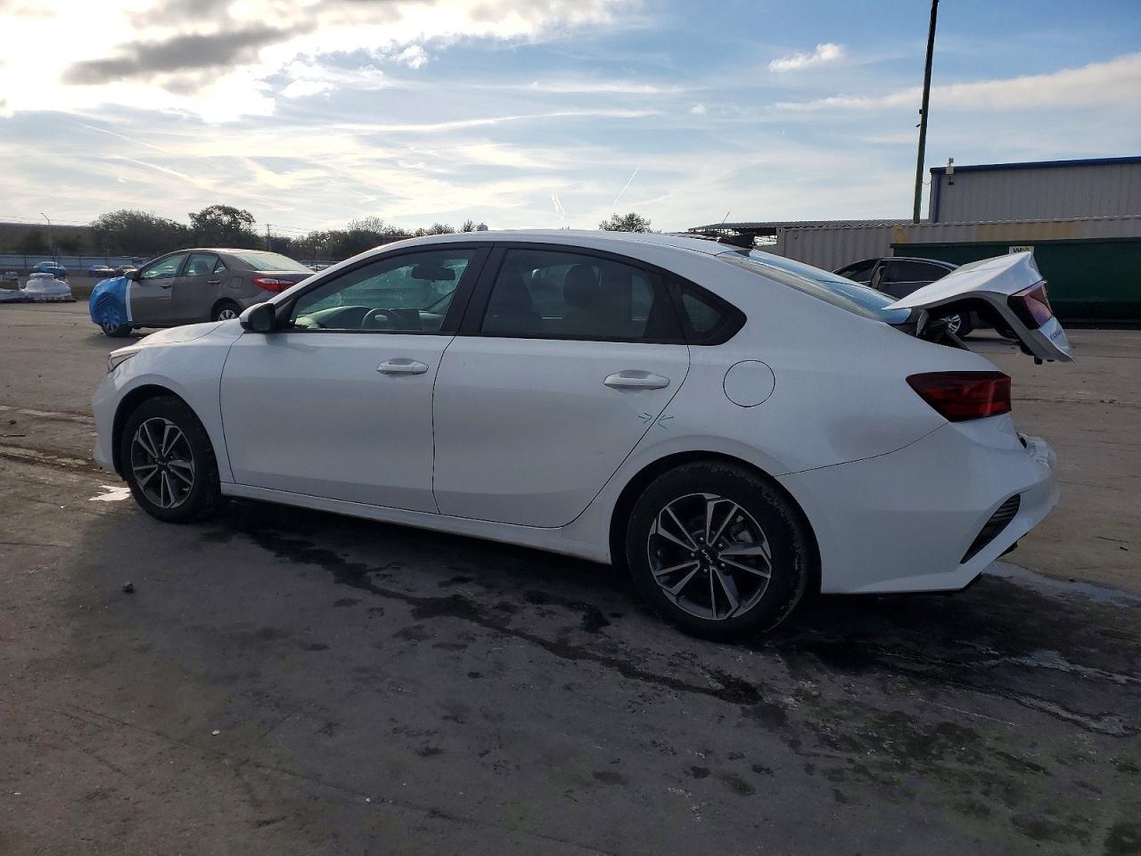 2024 Kia Forte Lx - Фото 2