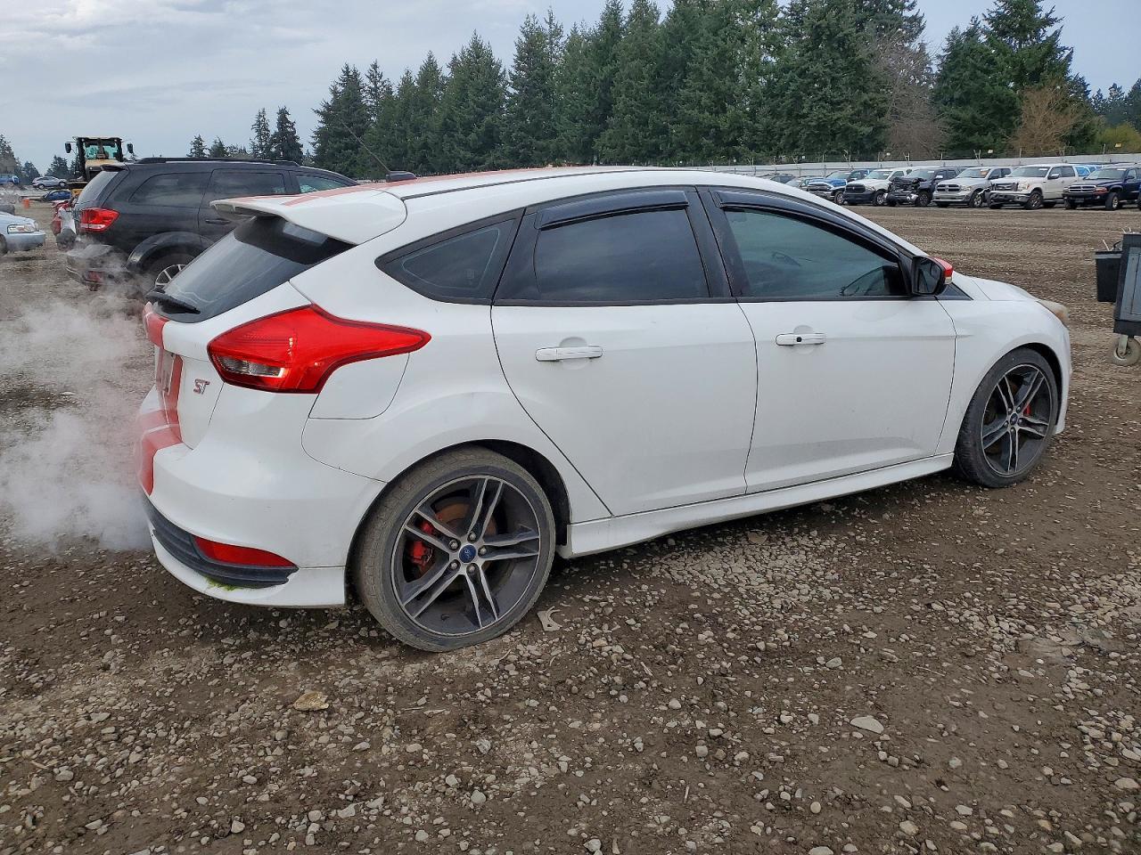 2016 Ford Focus St - Фото 3