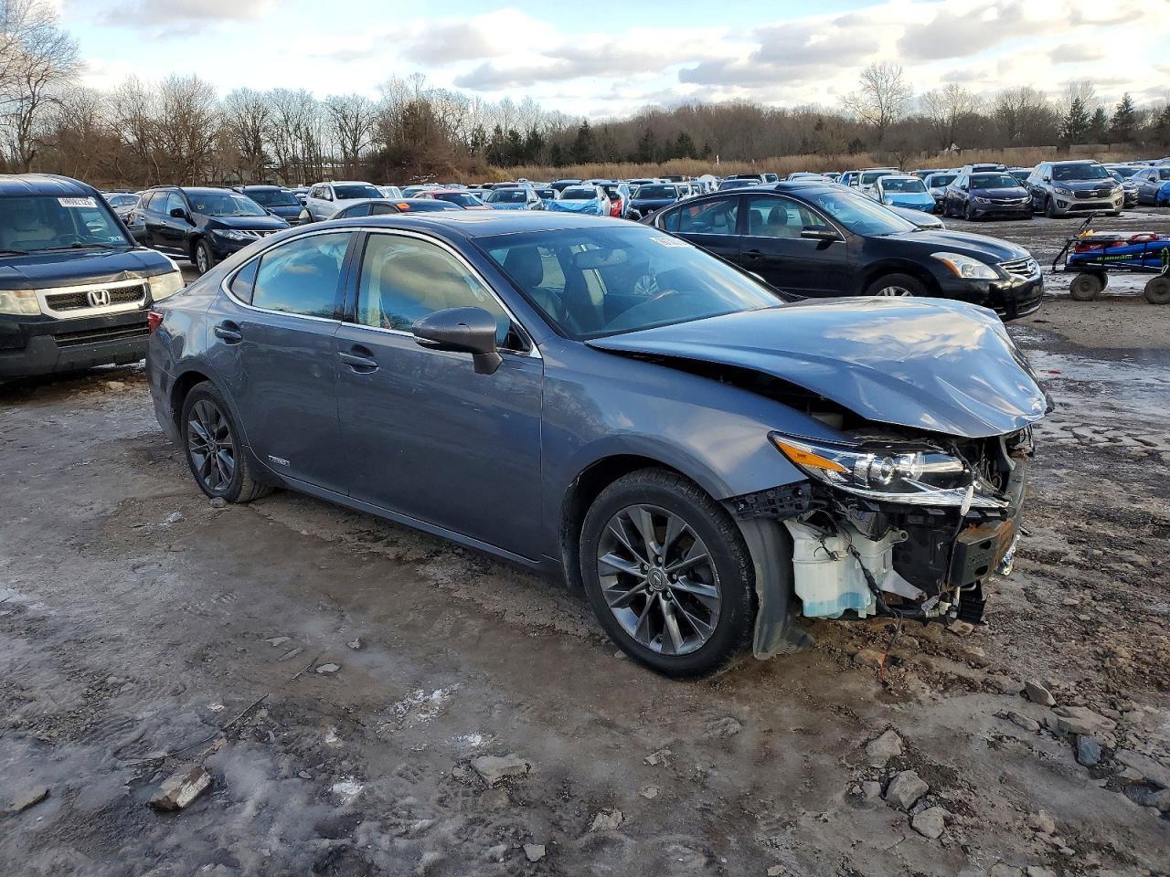 2013 Lexus Es 300H - Image 4