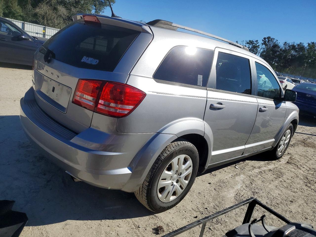 2017 Dodge Journey Se - Фото 3