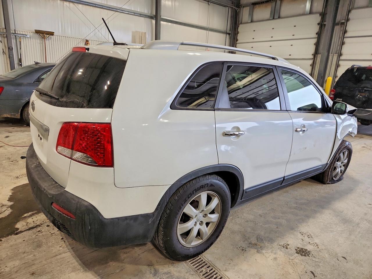 2013 Kia Sorento Lx - Фото 3